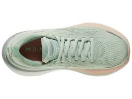 Women's Saucony Hurricane 25