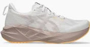 Women's ASICS Novablast 5