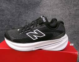 Men's New Balance 860 v15