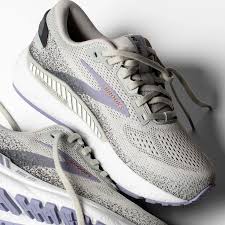 Women's Brooks Ariel GTS 24