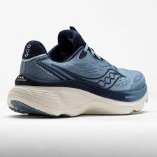 Men's Saucony Hurricane 26