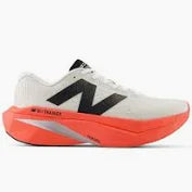 Women’s New Balance Supercomp Trainer